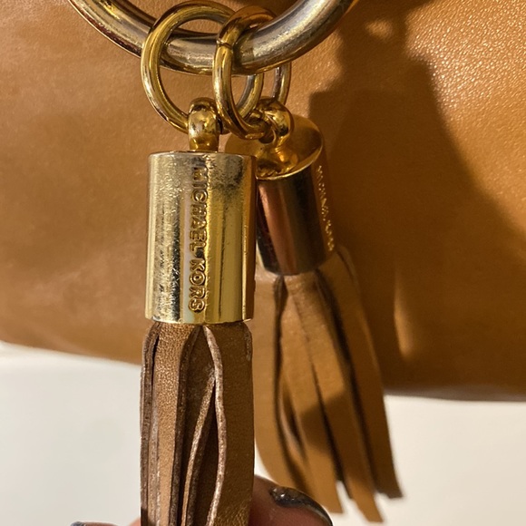 Micheal Kors crossbody bag - Picture 4 of 7